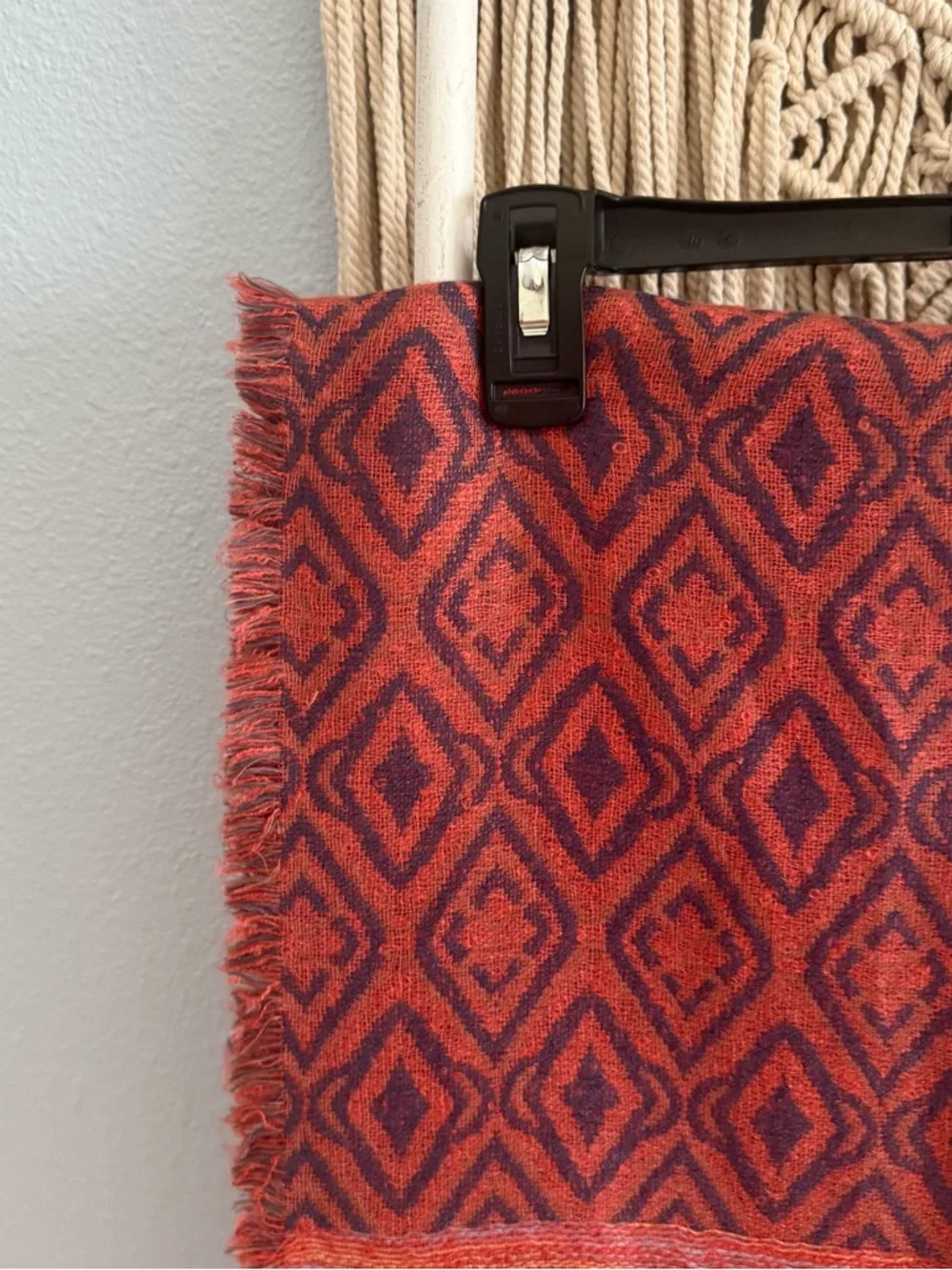 Pattern Scarf - Picture 2 of 3